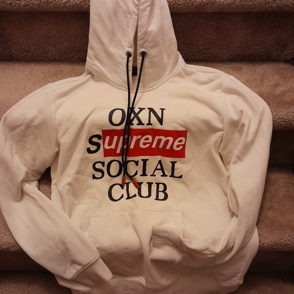 supreme hoodie large